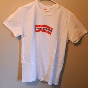 New white Supreme men's tshirt